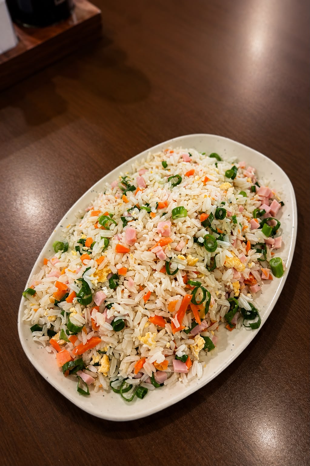 Arroz Yakimeshi ( Arroz , ovo, cenoura, presunto e cebolinha picada)